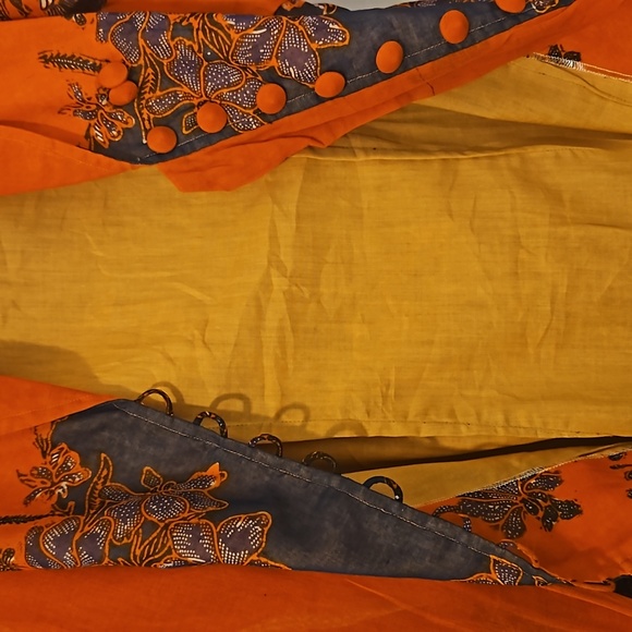 Blouse/ cover up over a Tank - Picture 7 of 8